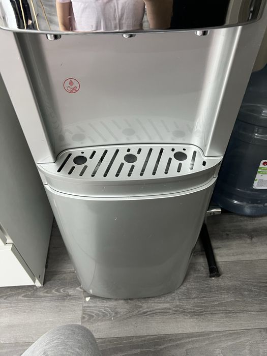 Продам диспенсер