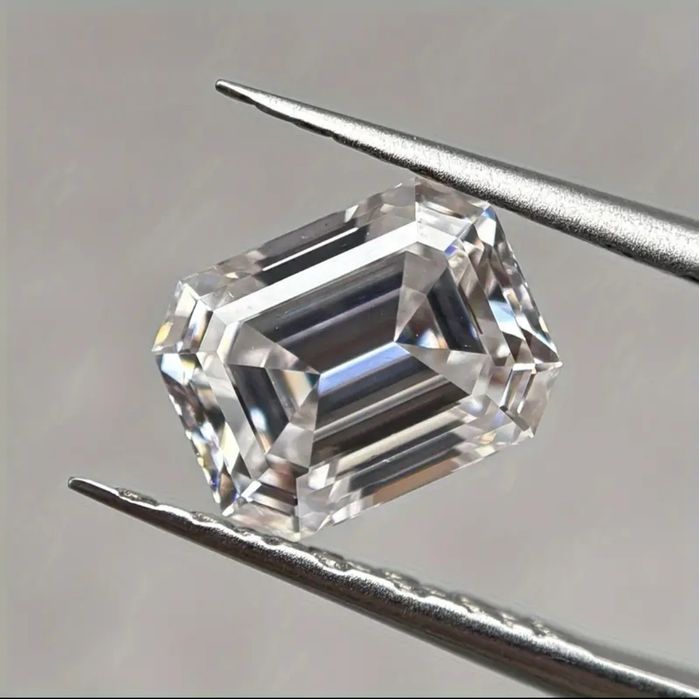Сертифициран Диамант Мойсанит 5 карата 9×11мм