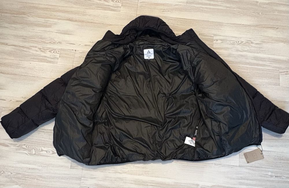 Продаю куртку найк