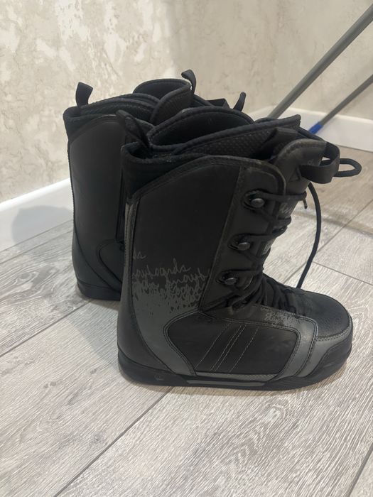 Продам ботинки для сноуборда