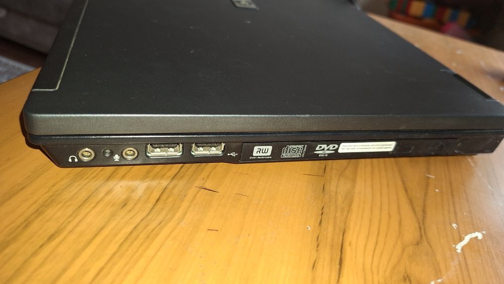 Ноутбук HP Compaq nx 8220. Срочно.