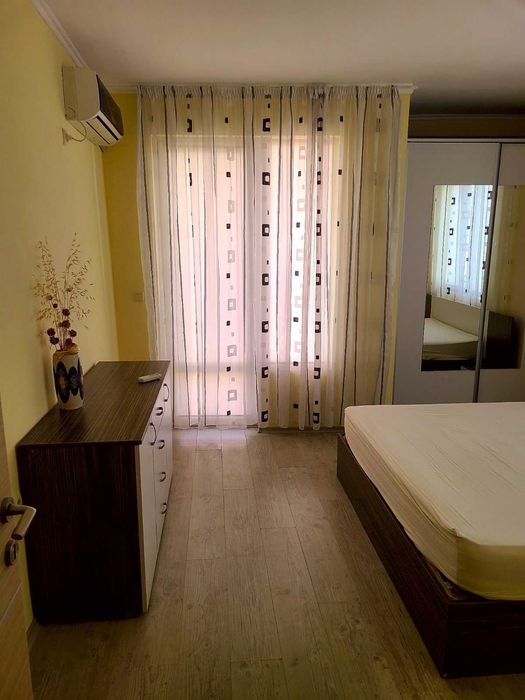 Давам апартамент под наем в Сарафово