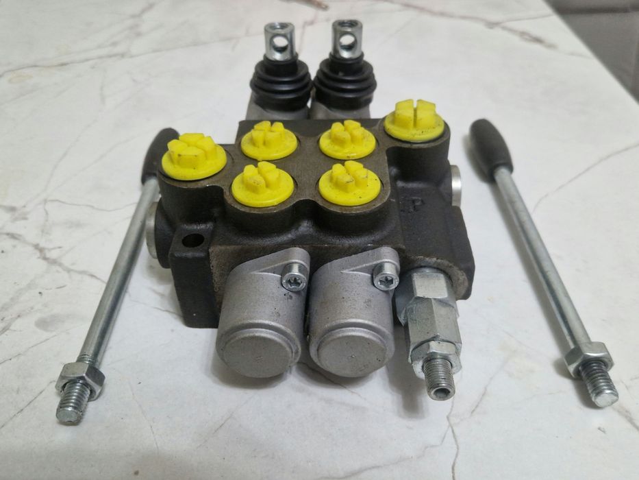 Гидрораспределитель