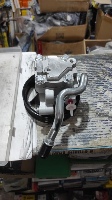 Гидроусилитель Гур насос Мазда Форд