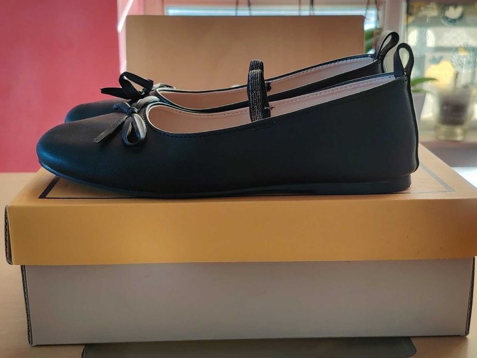 Черни балеринки за момиче 36 номер