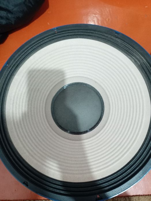 Продам динамики в рабочем состоянии