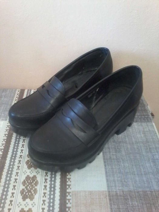 Туфли женские черные 38 размер