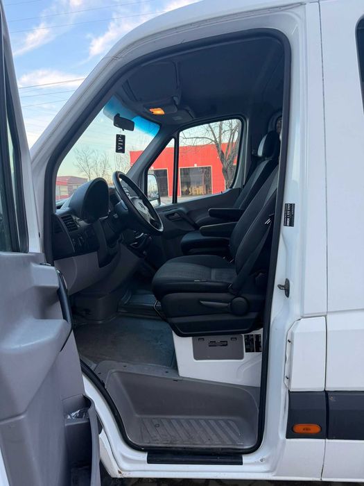 Mercedes Sprinter 2.2 Diesel 2010 cu 8+1 locuri Inmatriculat Ro