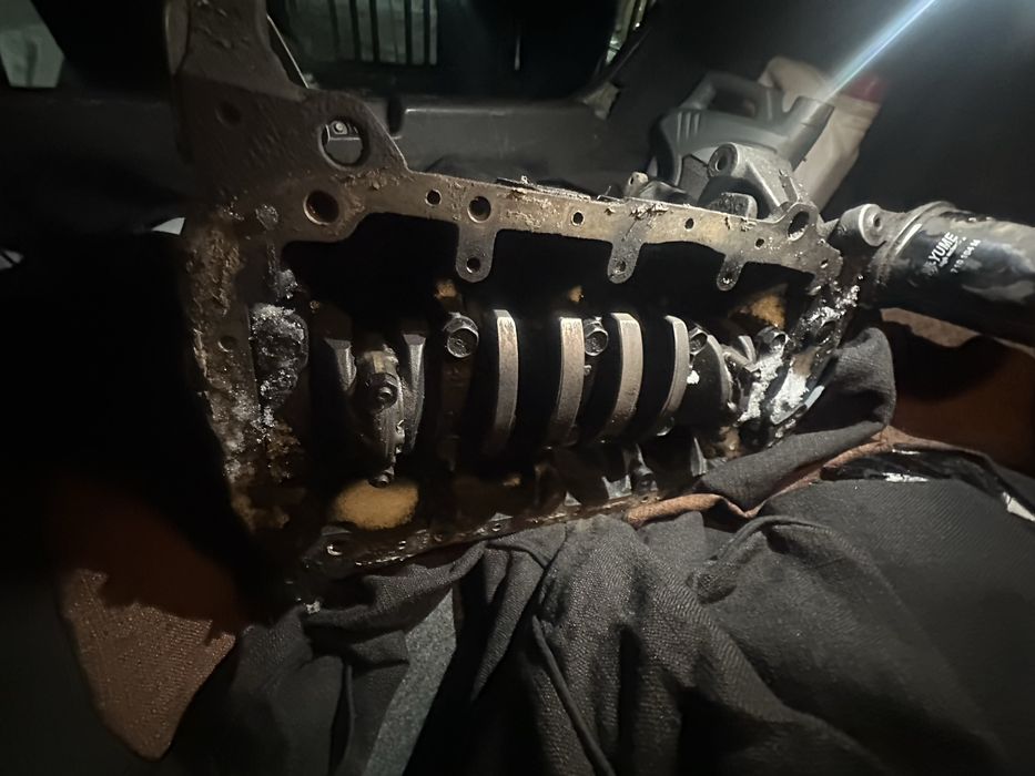 Блок мотора заряженый лансер 9