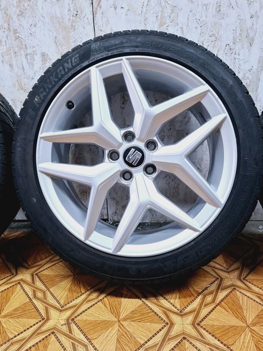 Set Jante cu anvelope iarna  215 45 17 Originale Seat Ibiza 6F R17
