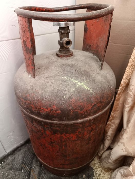 Продам газ балон