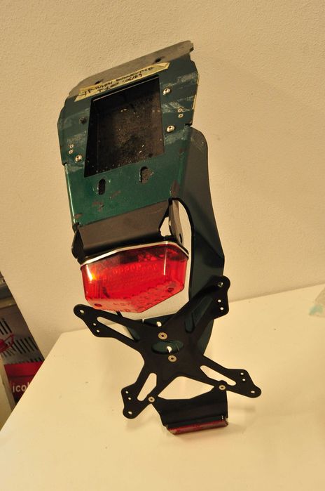 Suport numar custom Triumph Boneville T100