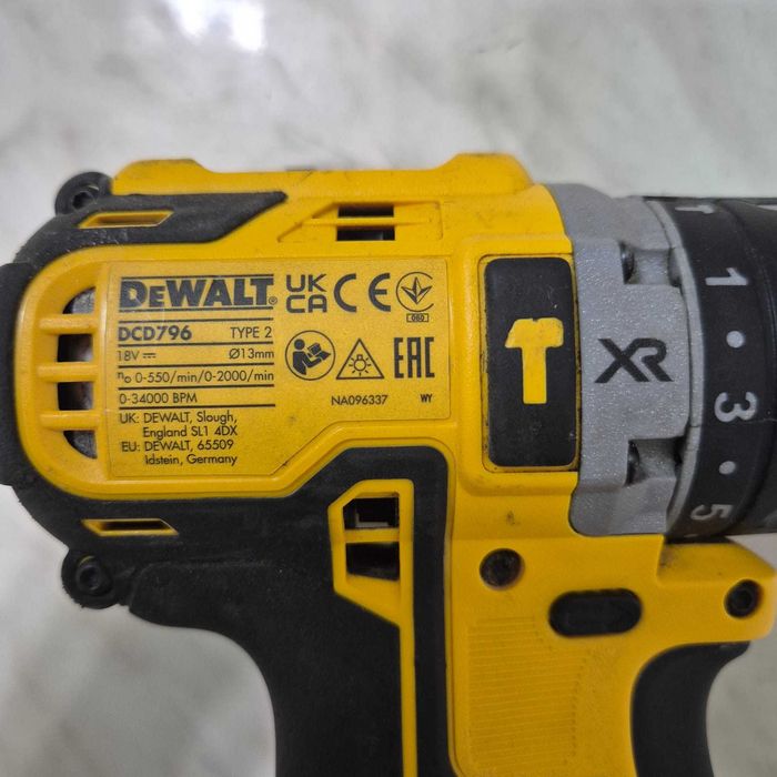 Set Scule DeWALT Bormasina DCD796 Flex DCG405 Incarcator DCB1104 33701