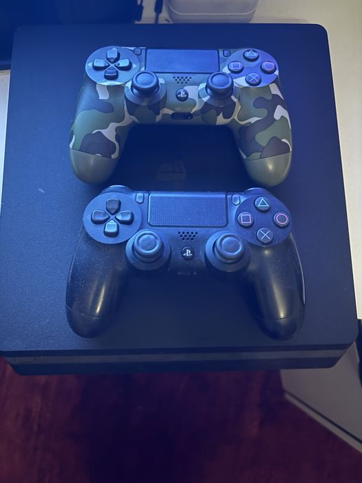 Vand Ps4 slim de 1TB