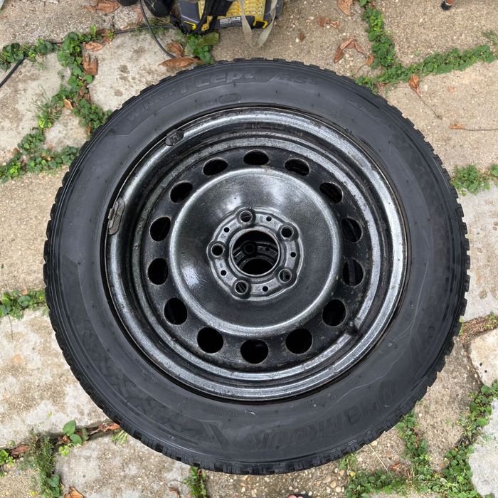 4бр зимни гуми Hankook 225 55 16 dot2322