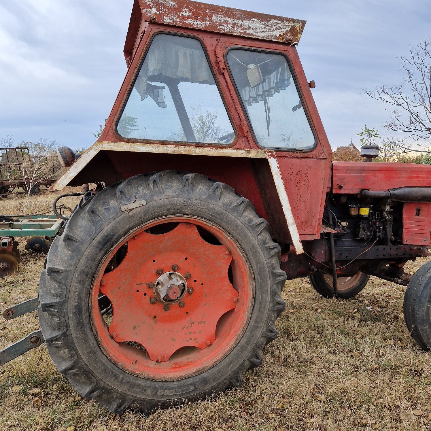 Vând tractor u650 Draghiceni • OLX.ro