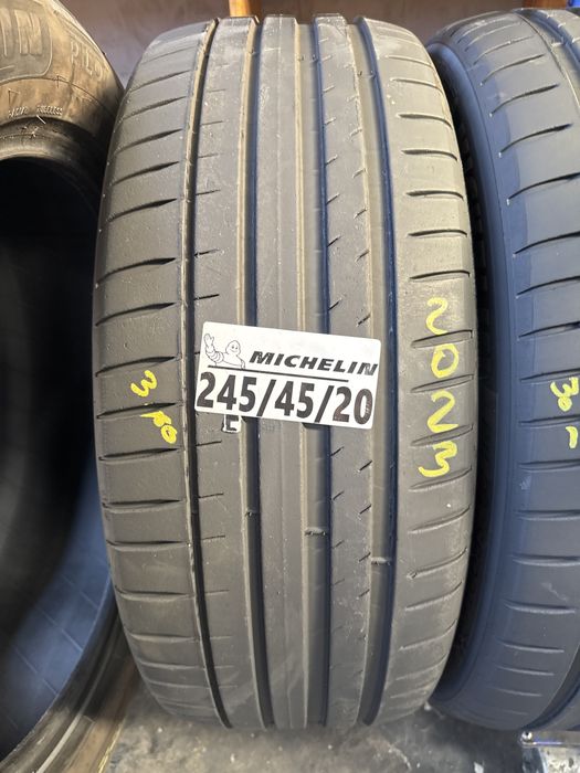 245/45/20 Michelin