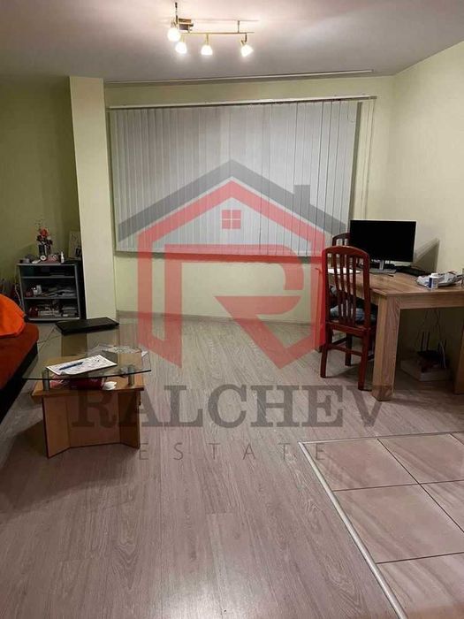 Дава се под наем Двустаен апартамент в Варна, Победа - 55 кв.м за 382.5 € - Снимка #2