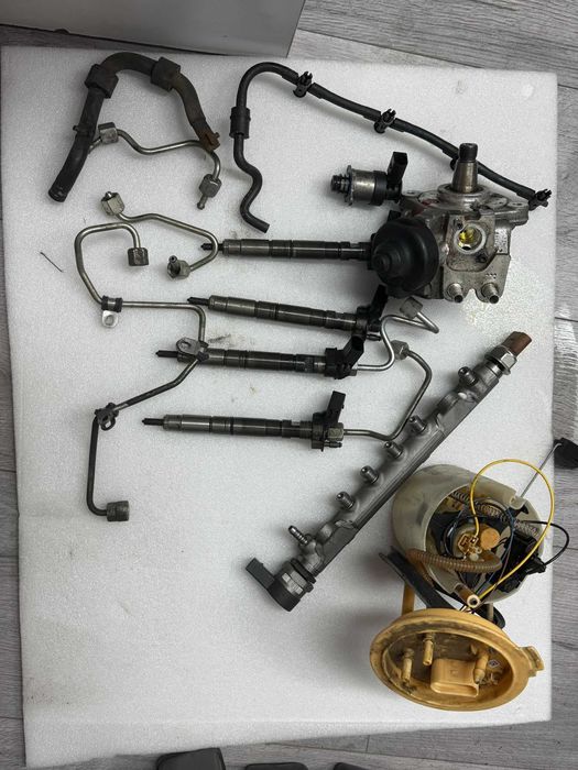 Kit injectie 2.0tdi injectoare+pompa inalta+pompa rezervor+ rampa, CAHA CBBB BMR CBAA CJCC, stare perfecta.