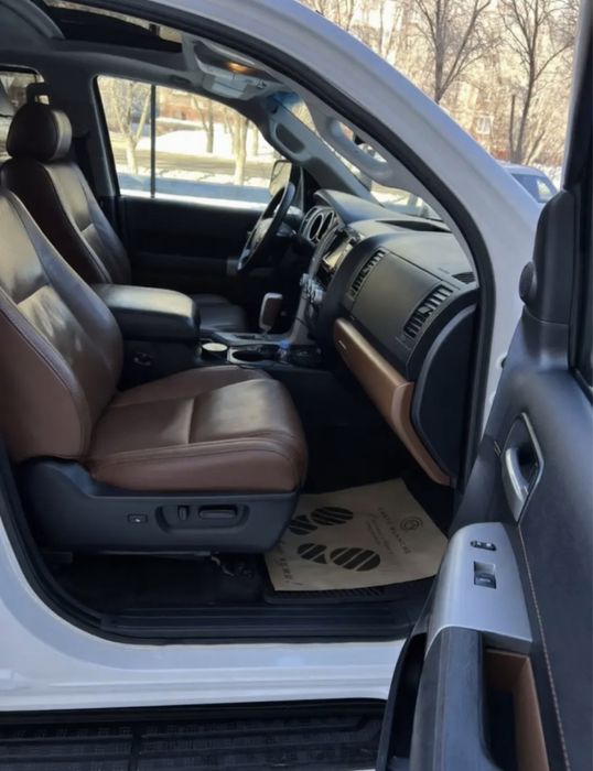 Продам Toyota Sequoia 2008