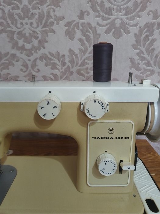 Швейная машинка Чайка 142М