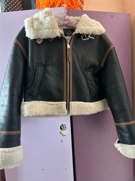 Зимно яке Stradivarius
