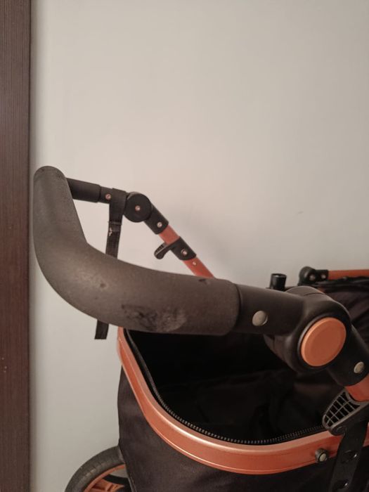 Срочно продам коляску