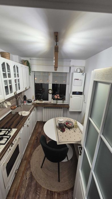 Apartament 3 camere  Podu Roșu/ Splai Bahlui