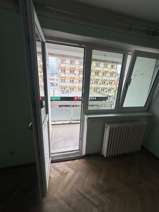 Apartament de vanzare Dragasani central 3 camere