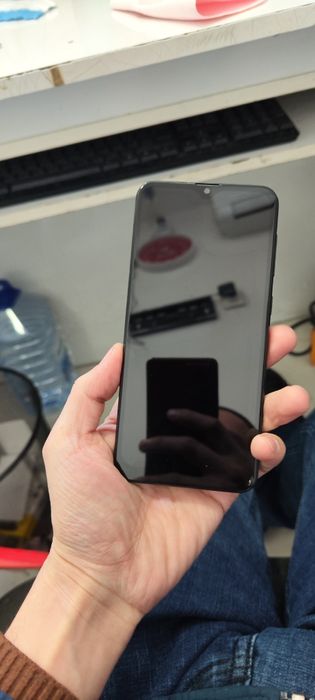 Samsung A20 juda arzon kerak