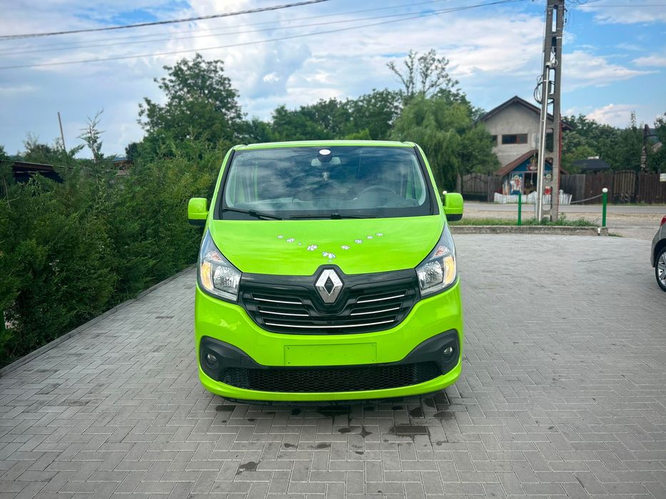 RENAULT Trafic 2015 — imagine 3