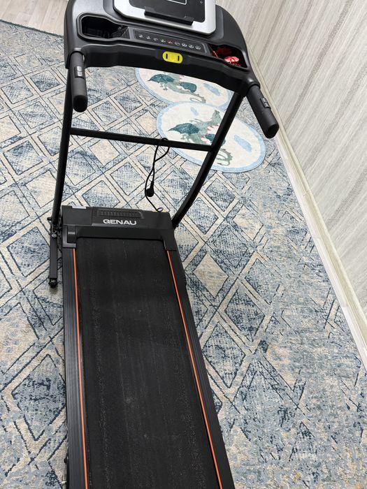 Продам беговую дорожку Genau X30