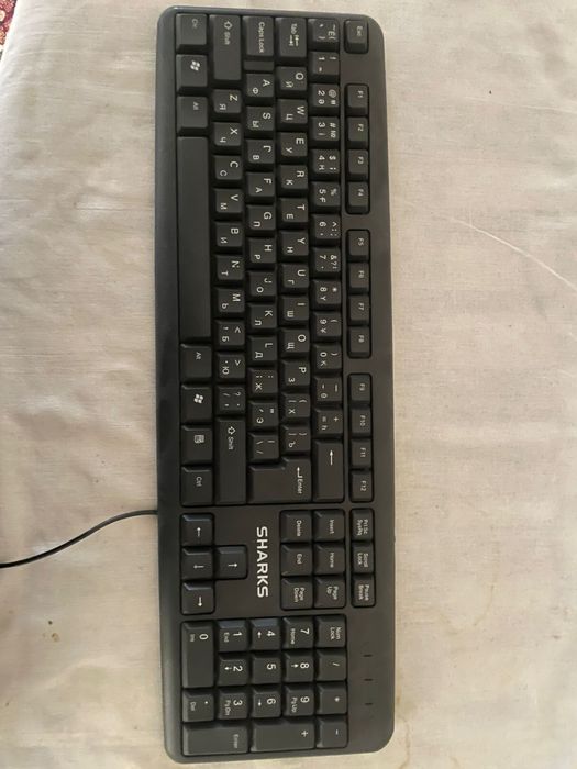 Продам манитор , клавиатуры ,ксерокс