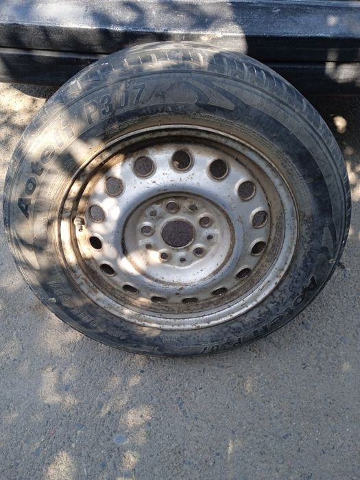 Шина с диском 195/60/15 обмен на14