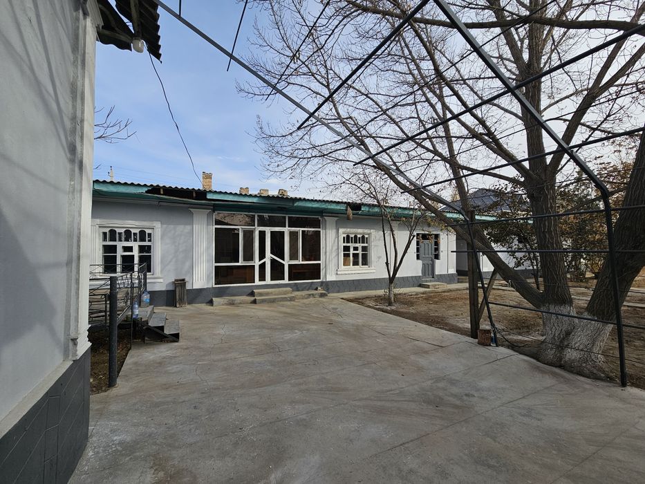 Продаётся дом с времянкой