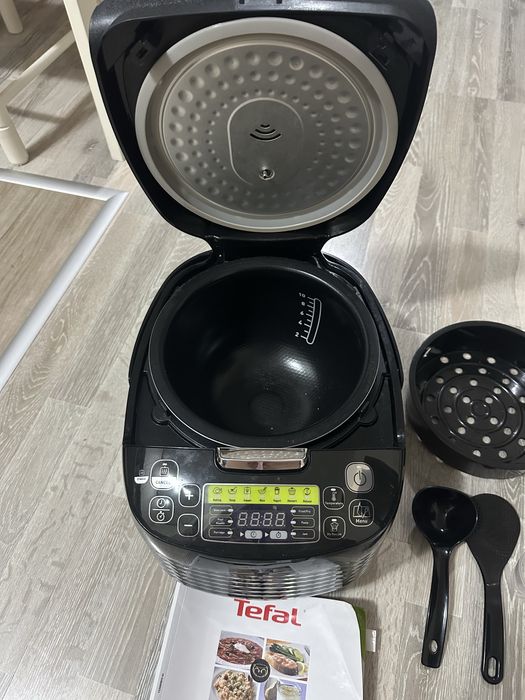 Мултикукър TEFAL sphericook
