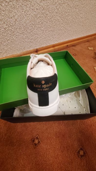 Сникерсы женские