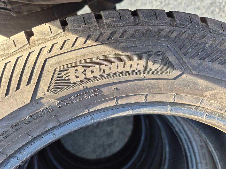 2 Anvelope de VARA - 215/60/17C - BARUM - CA UNELE NOI - DOT 2025 !
