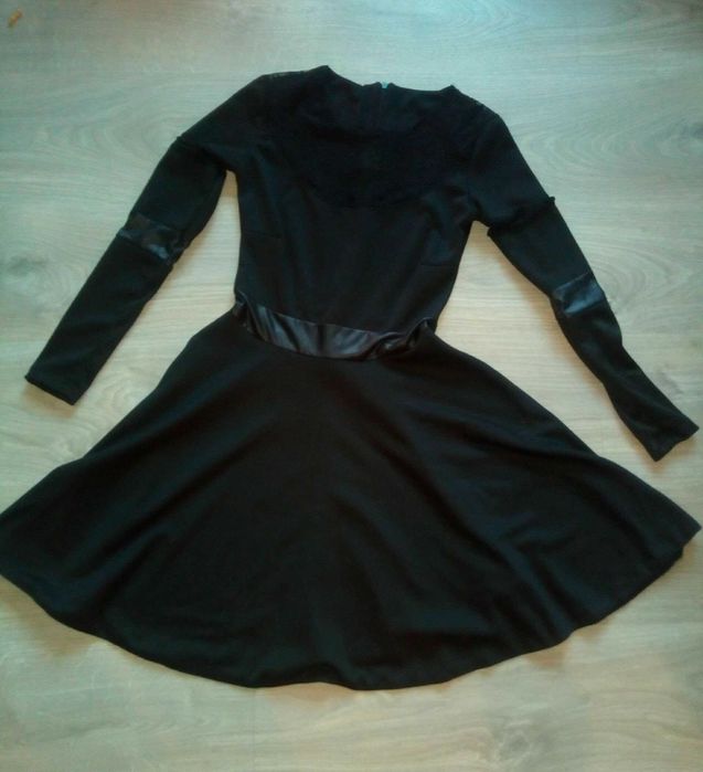 Малка черна рокля