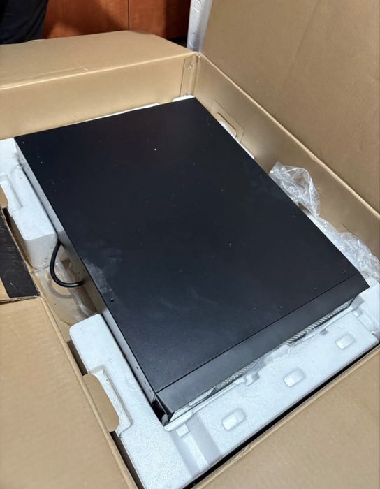 UPS Eaton - 5PX3000IRTNG2 - Netpack G2 - Sinusoida pura