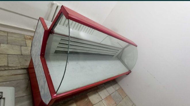 Витрина холодильник сотилади