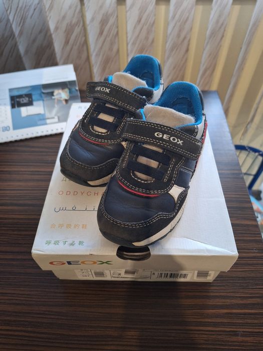 Маратонки Geox 25 номер.