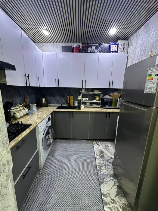 Чиланзар -19 кв 3-4/1/4.70м2 Срочно Продам квартиру срочно