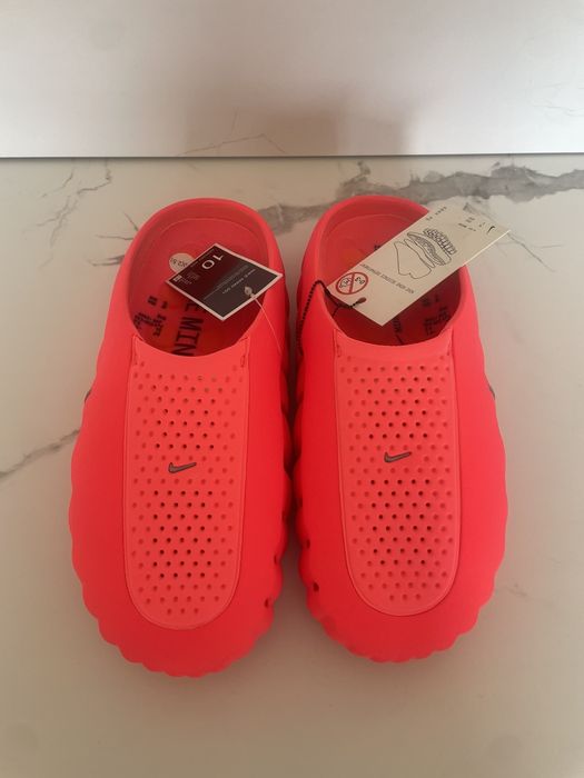 Nike mind 001 solar red