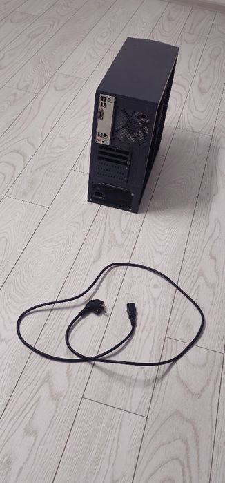 Vând PC + placă video (nefuncțională)