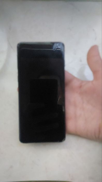 Samsung s 10 holati tiniq