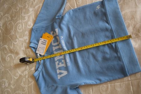 Bluza cocheta, de la H&M , "VENICE"