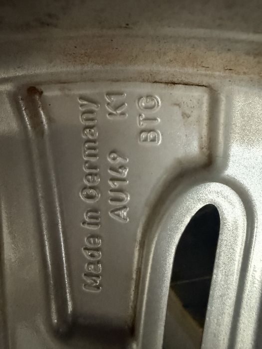 Audi 21 с нови зимни гуми 255/40/21