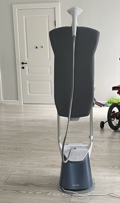 Отпариватель вертикальный Phillips ProTouch GS625/20