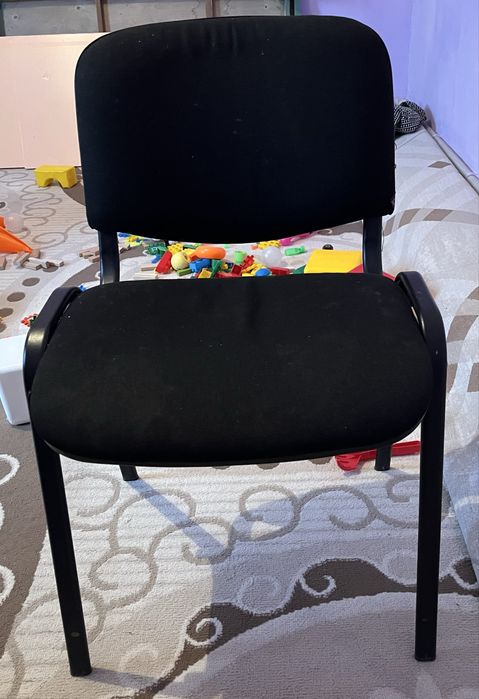 Стол кухонный. Стулья кухонные